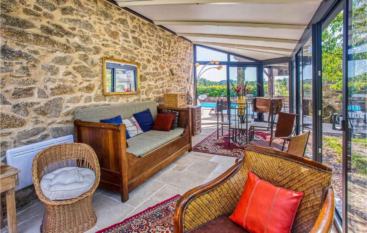 Cozy Home In Augignac - Housity