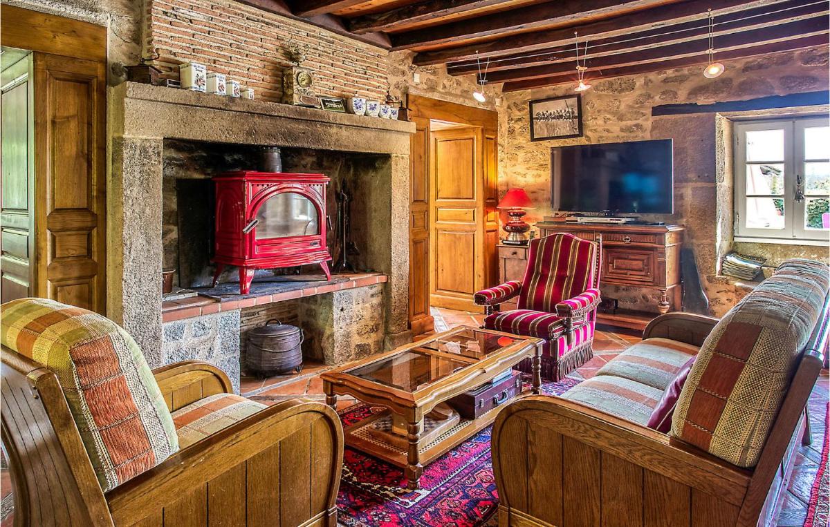 Cozy Home In Augignac - Housity