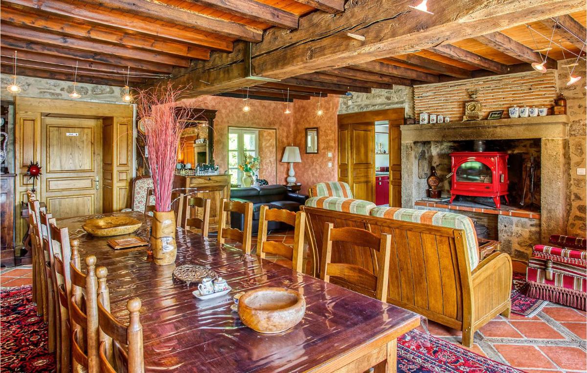 Cozy Home In Augignac - Housity
