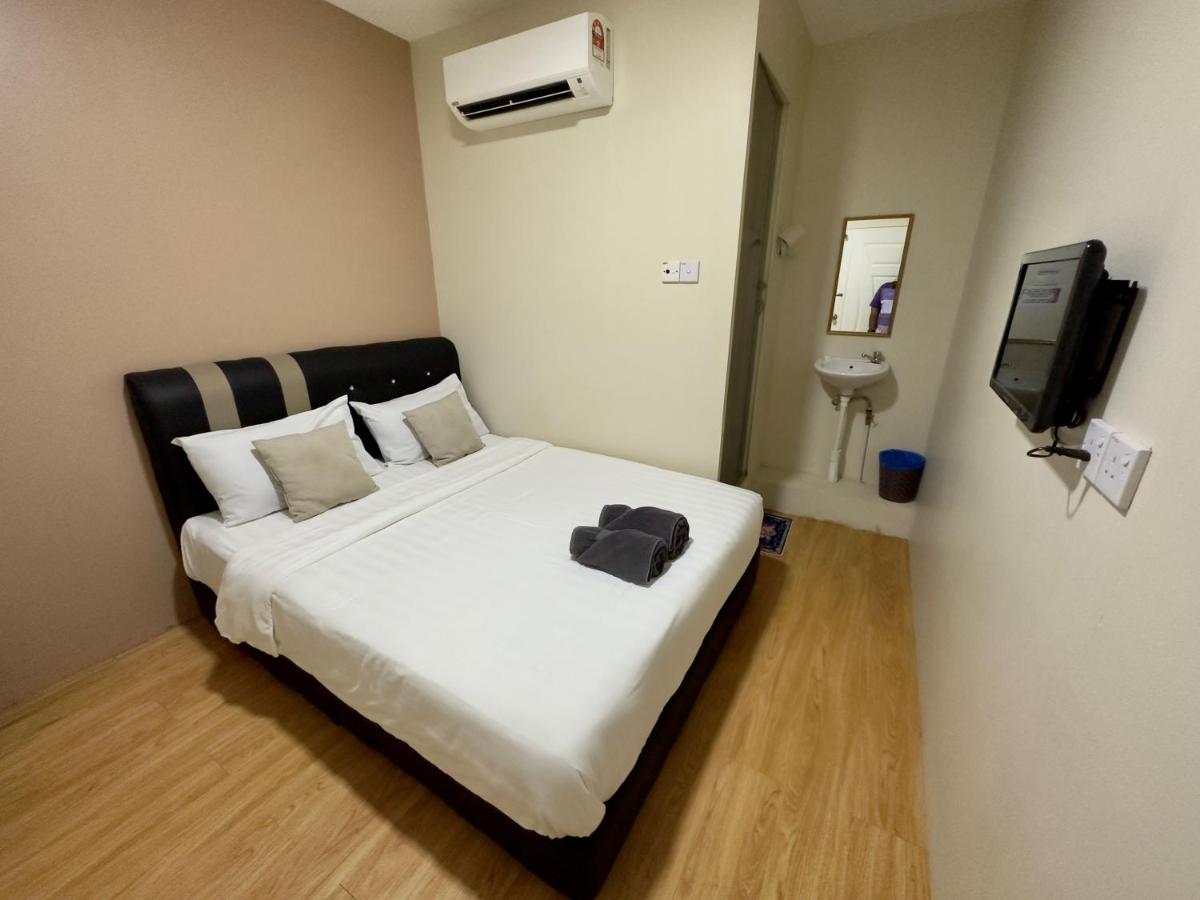 Familia Motel Kangar - Housity