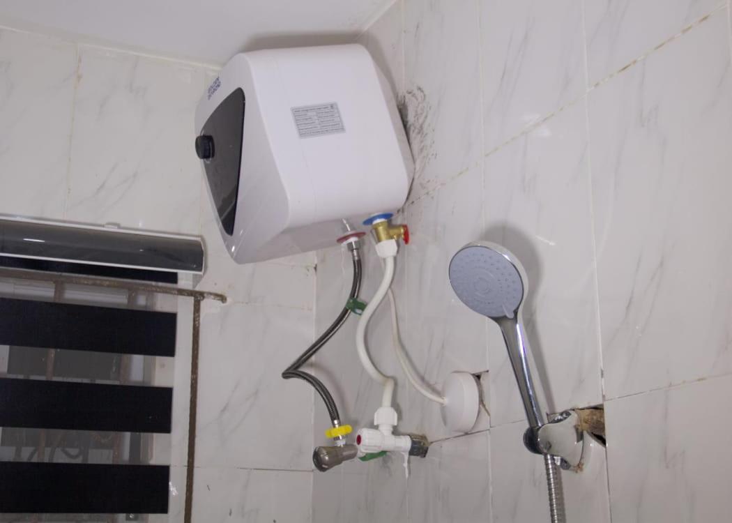 DeGroove Paradise Hotel - Housity