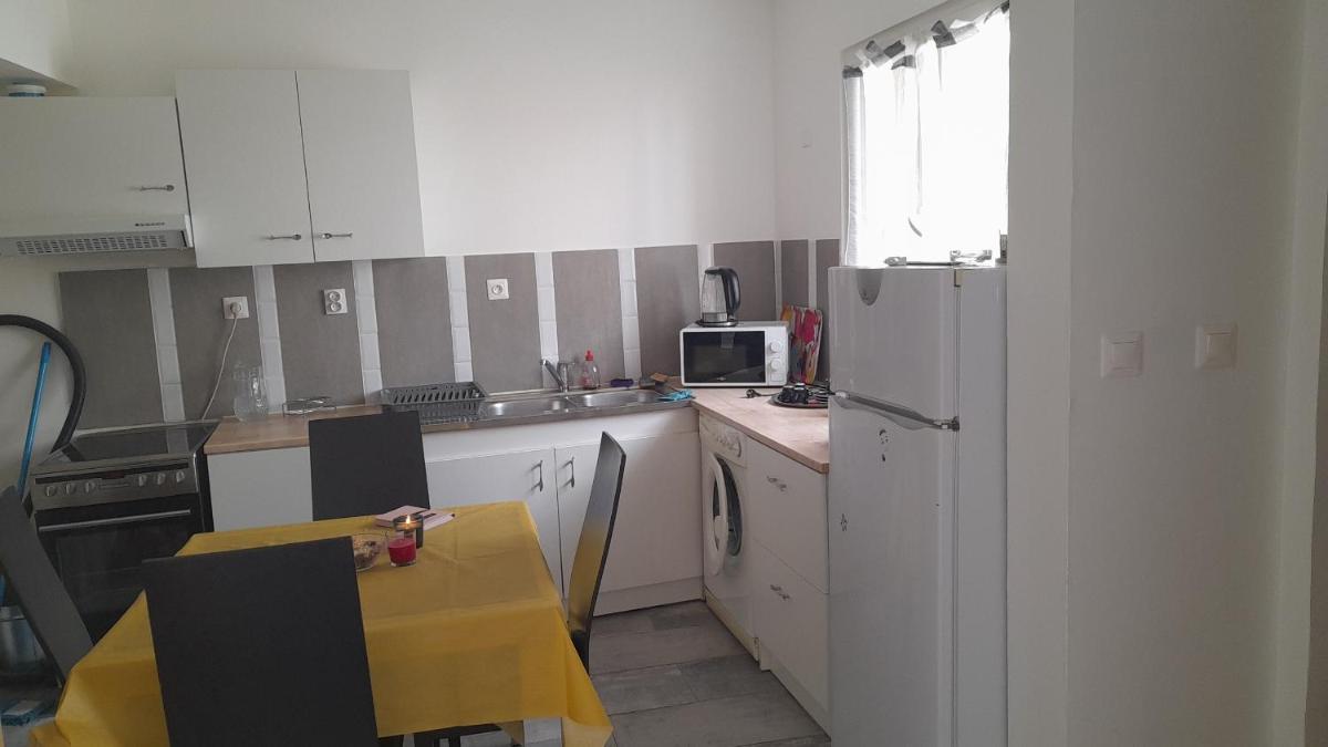 Petite maison 10 min des plage à proximité agde - Housity