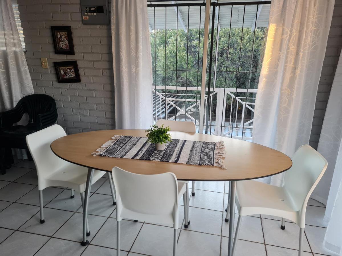 Kliprant Self-Catering Apartment - Housity