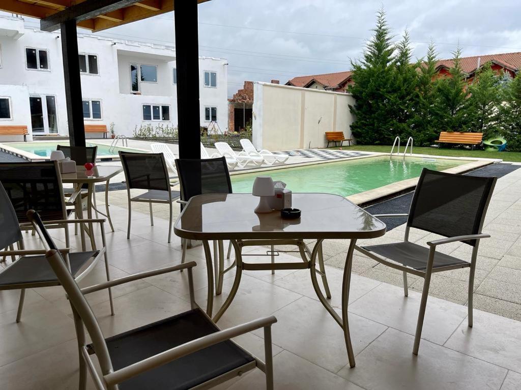 Thermal Family Resort - Housity
