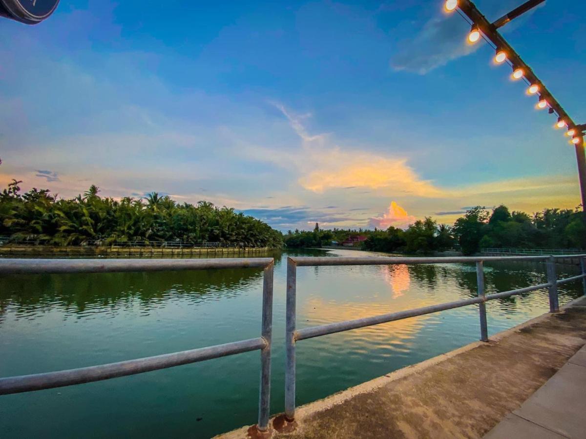 เย็นนี้ที่อัมพวา - Riverside Villa Amphawa - Housity