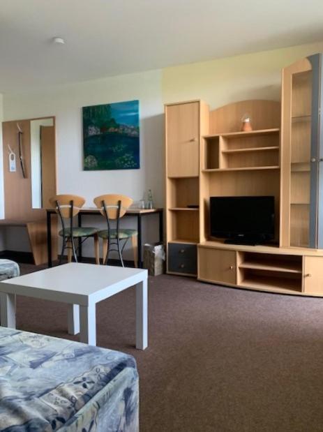 Hotel Carolaruh - Housity