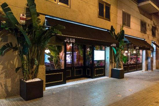 Small Single Private Room Center City - Housity