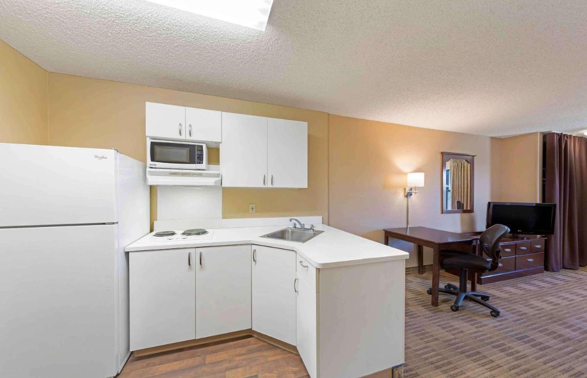 Extended Stay America Suites - Los Angeles - Valencia - Housity