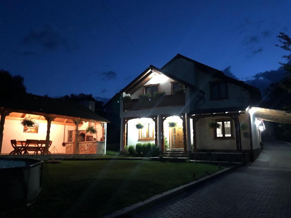 Casa pintioi - Housity