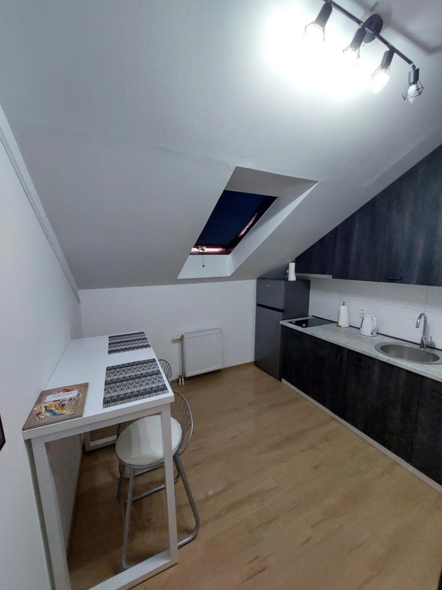 Ancora apartment 6 - Housity