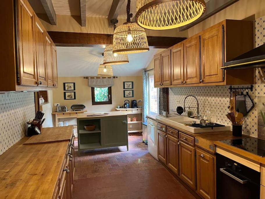 Charming country house in the forest, with heated pool - Housity
