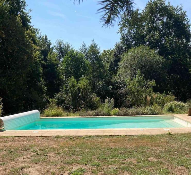 Charming country house in the forest, with heated pool - Housity