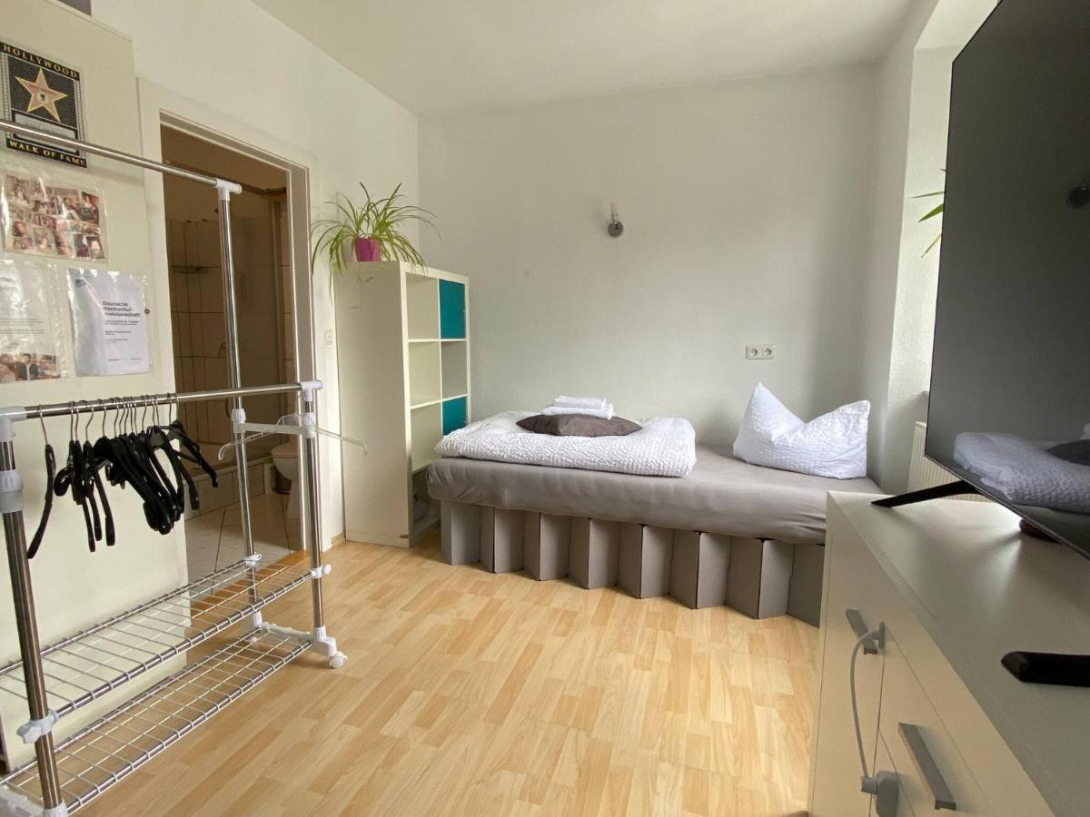 Room in Apartment - Bright room in the center of Kempten - Housity