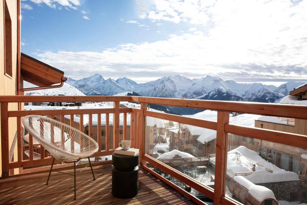 Vue générale sur la montagne ou vue sur la montagne depuis l'hôtel