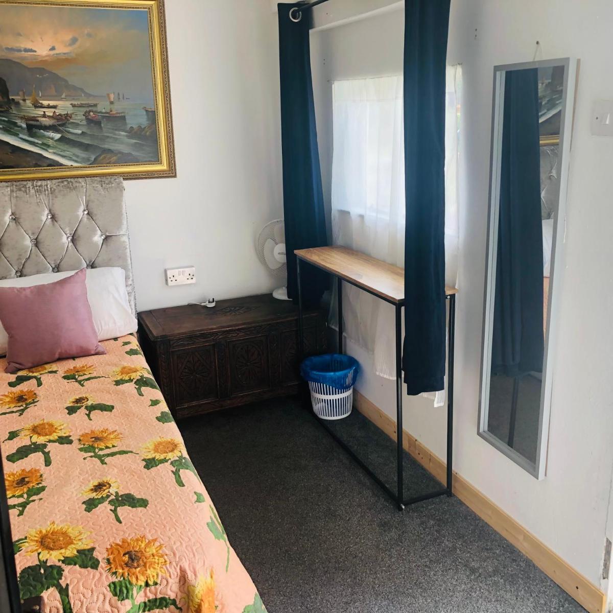 Tudor house double Room - Housity