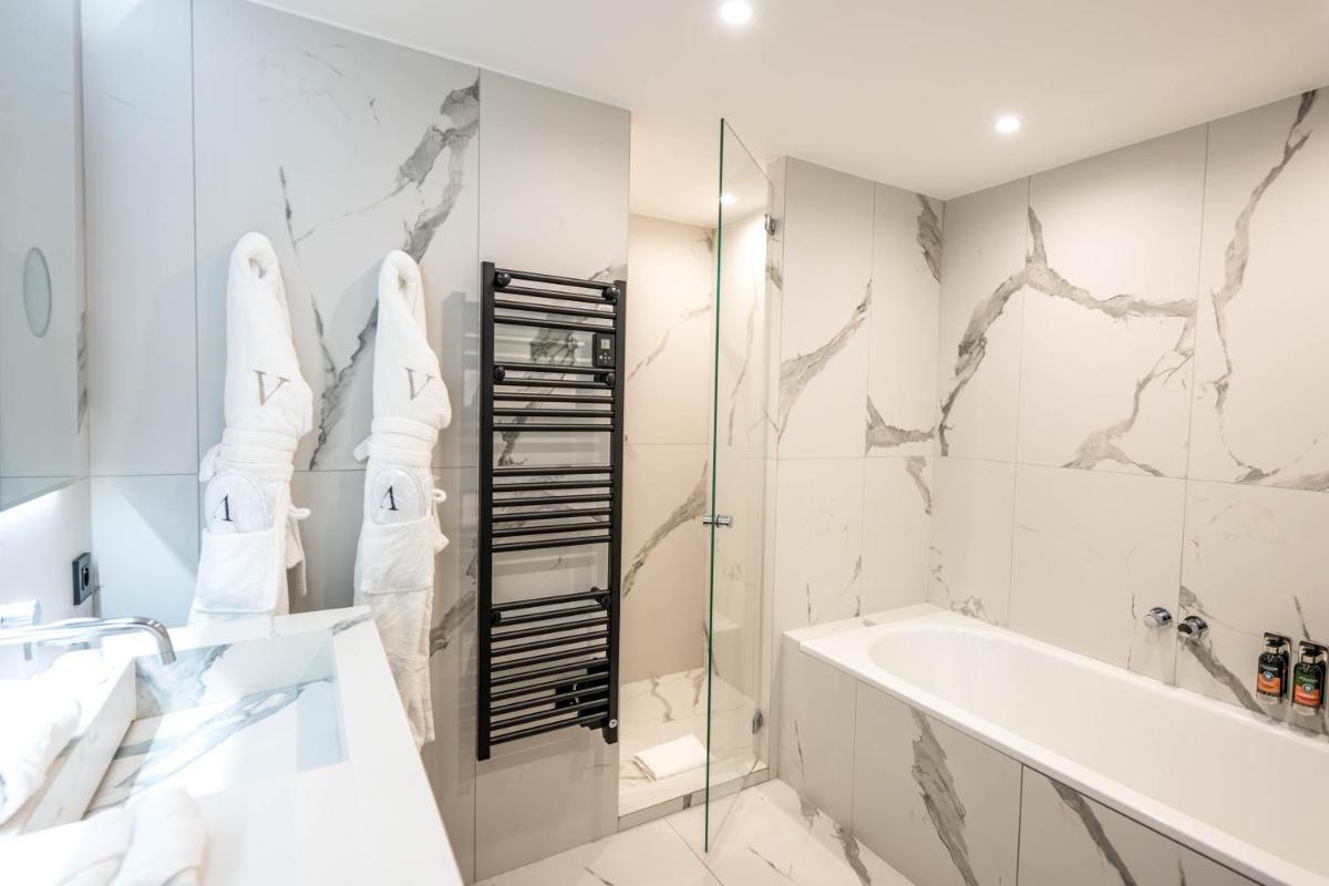 Salle de bains dans l'établissement Le Vallon de Valrugues Hotel Spa & Villas