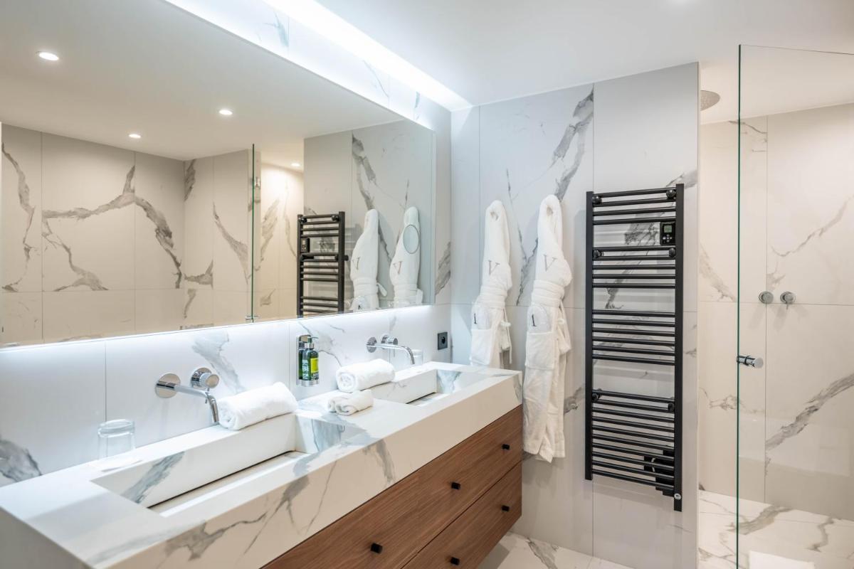 Salle de bains dans l'établissement Le Vallon de Valrugues Hotel Spa & Villas