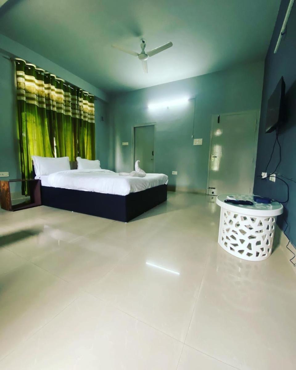 OVIYA INN - Housity