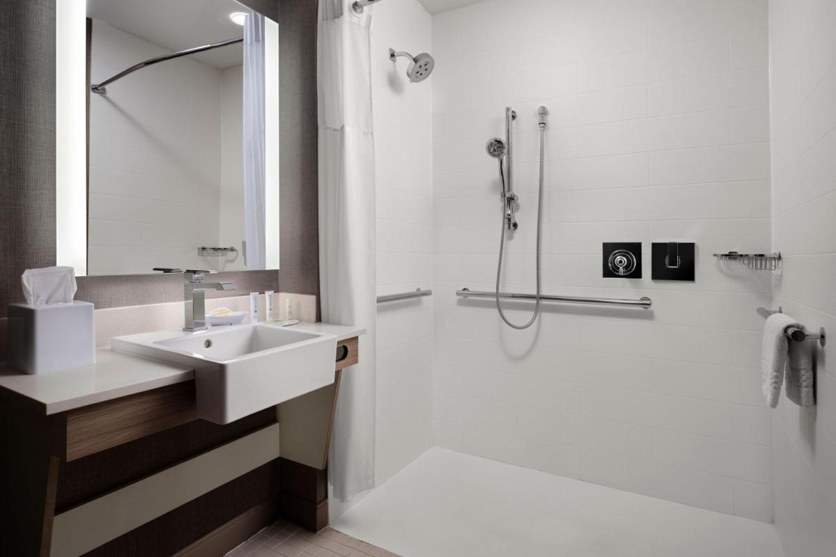 SpringHill Suites by Marriott New Orleans Downtown/Canal Street - Housity