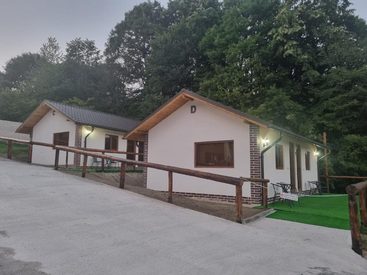 Popas Momaia - Housity