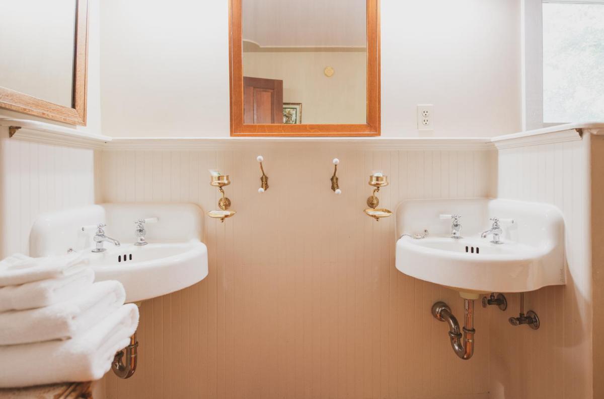 The Palm Hotel - Housity