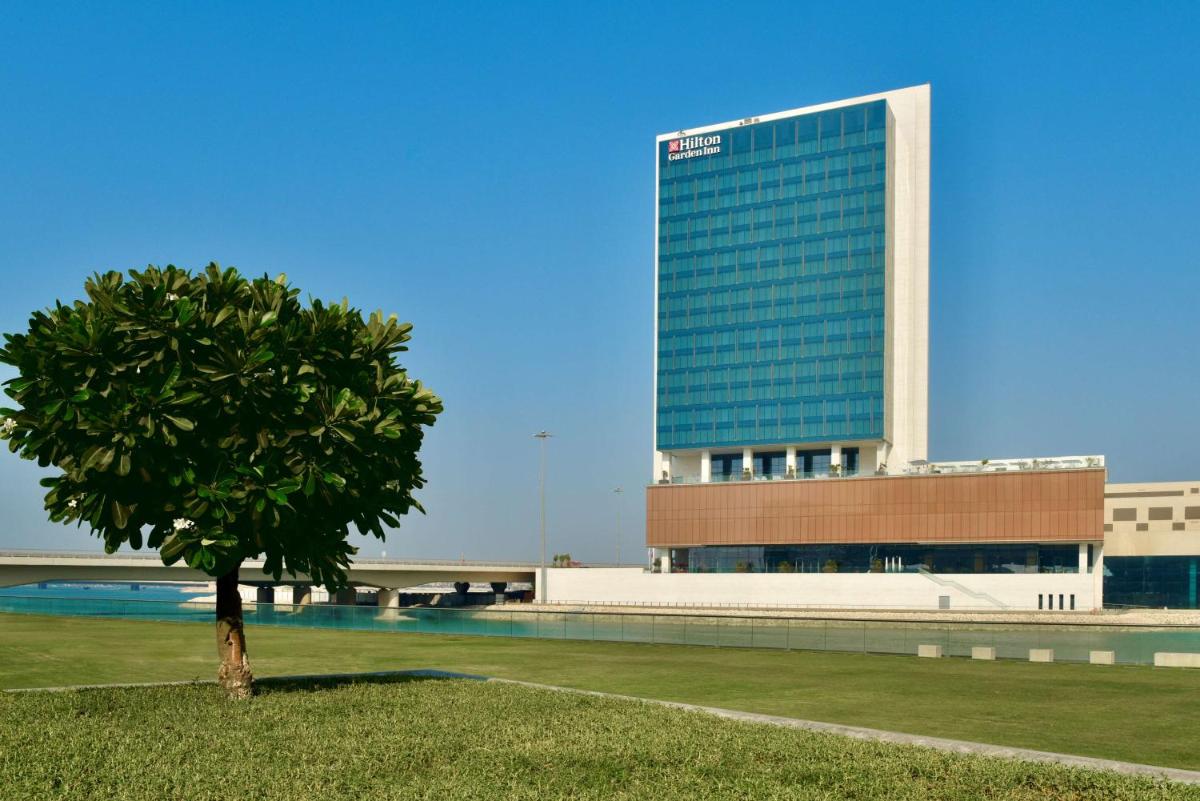 Hilton Garden Inn Bahrain Bay - Housity