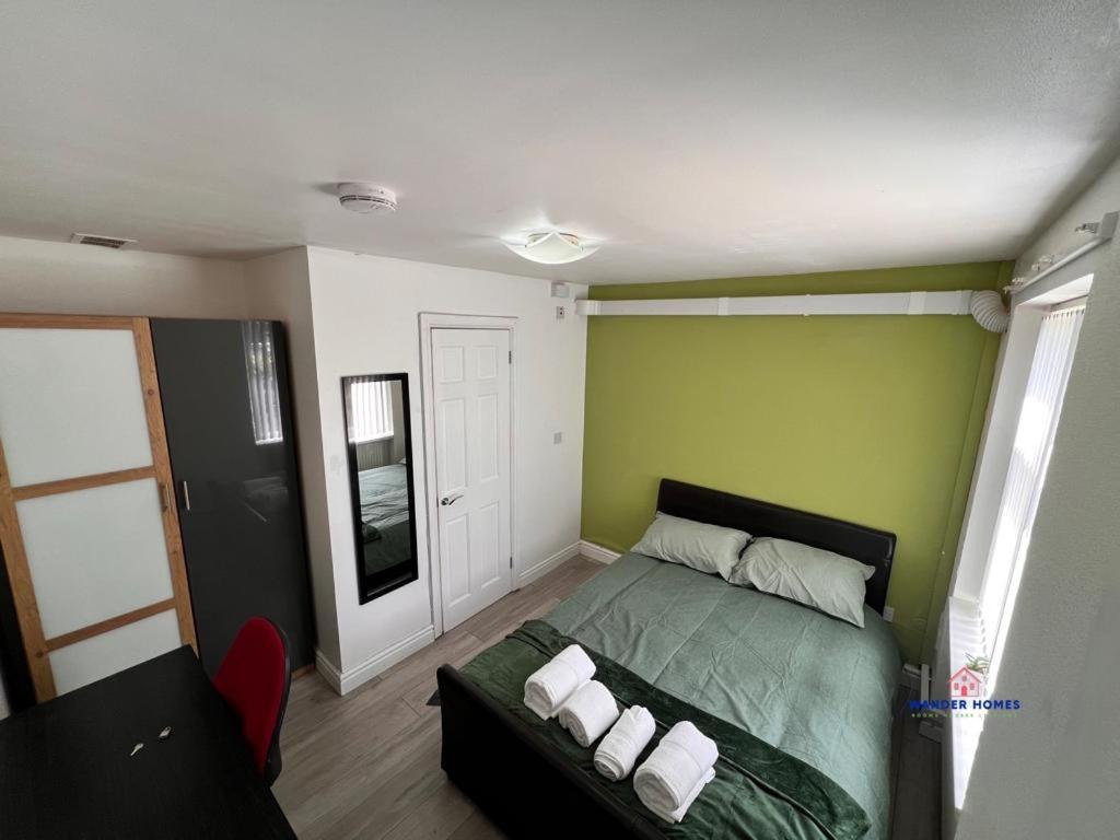 Ensuite Rooms Birmingham Underwood Close - Housity