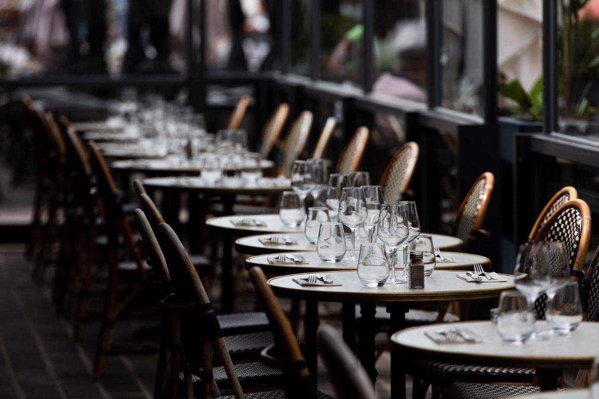 Restaurant ou autre lieu de restauration dans l'établissement Hôtel Restaurant le Touring - Teritoria