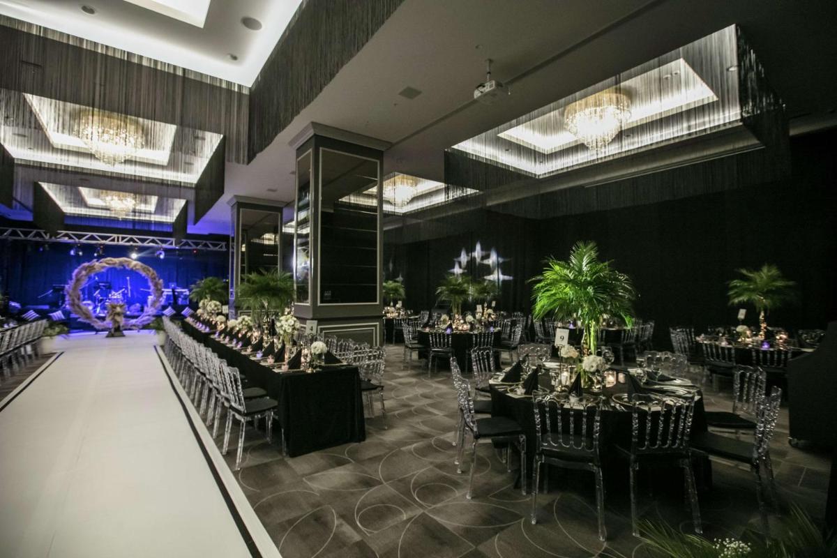 Suitetrails - DoubleTree By Hilton Izmir Airport