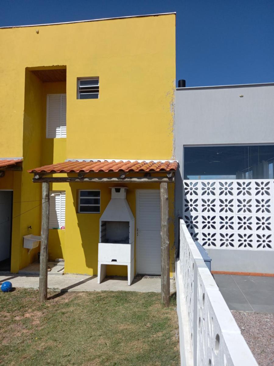 Recanto das Pedras - Casa Pedra Ferrugem Com vista para o mar - Housity
