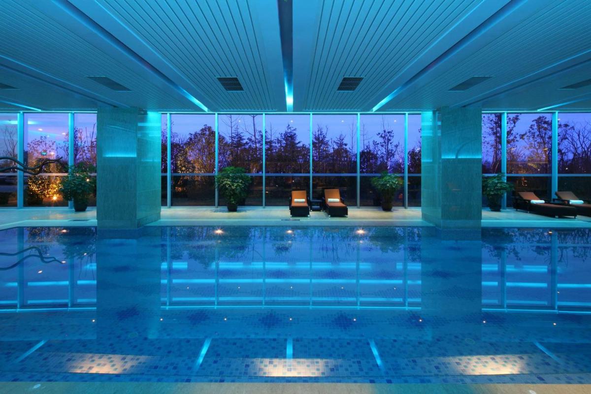 Hilton Nanjing Riverside - Housity