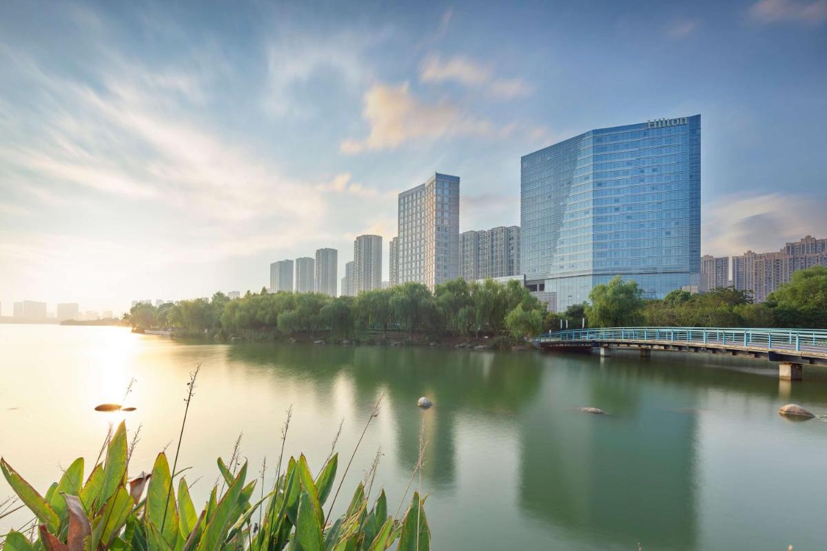 Hilton Suzhou Yinshan Lake - Housity