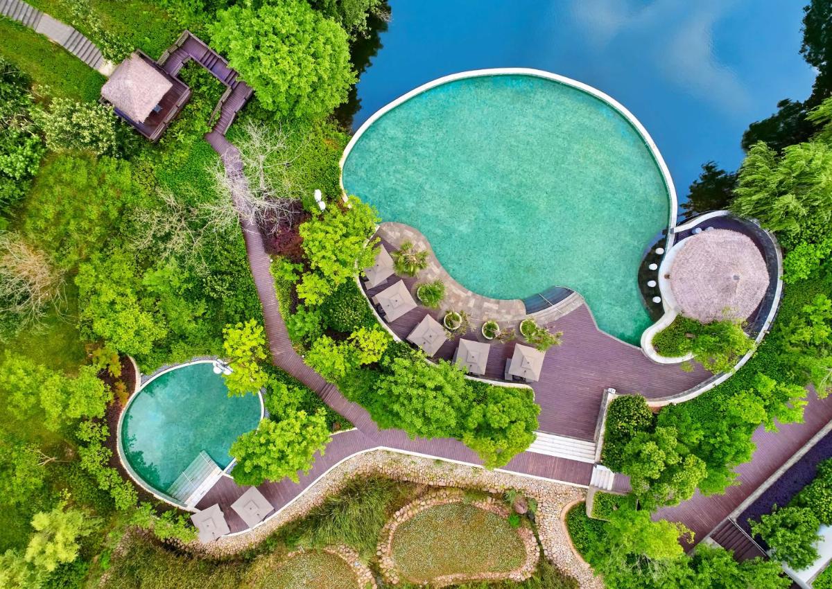 Suitetrails - Lushan West Sea Resort, Curio Collection by Hilton