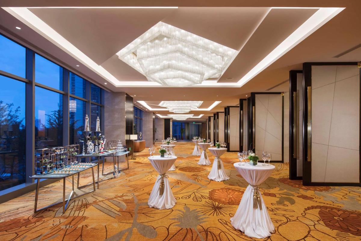Hilton Yantai - Housity