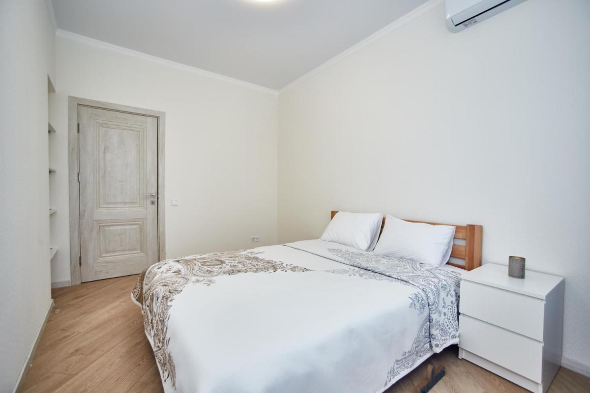 Black Sea Luxury apartment in Arcadia - Hizvo