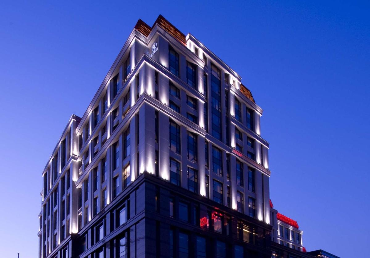 Hilton Beijing Wangfujing - Housity