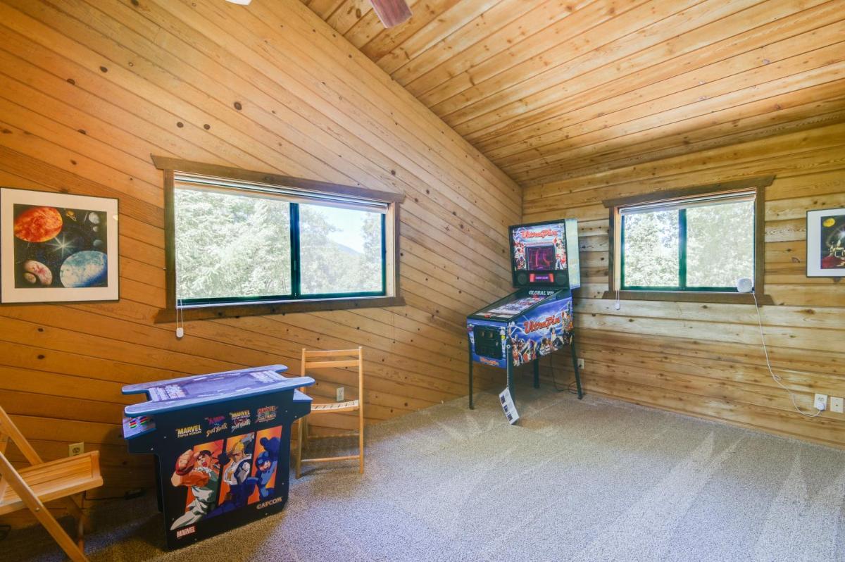 Welcoming Cole Ridge Chalet in Kelseyville! - Housity