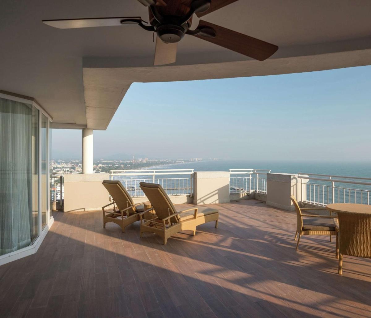 Hilton Hua Hin Resort & Spa - Housity