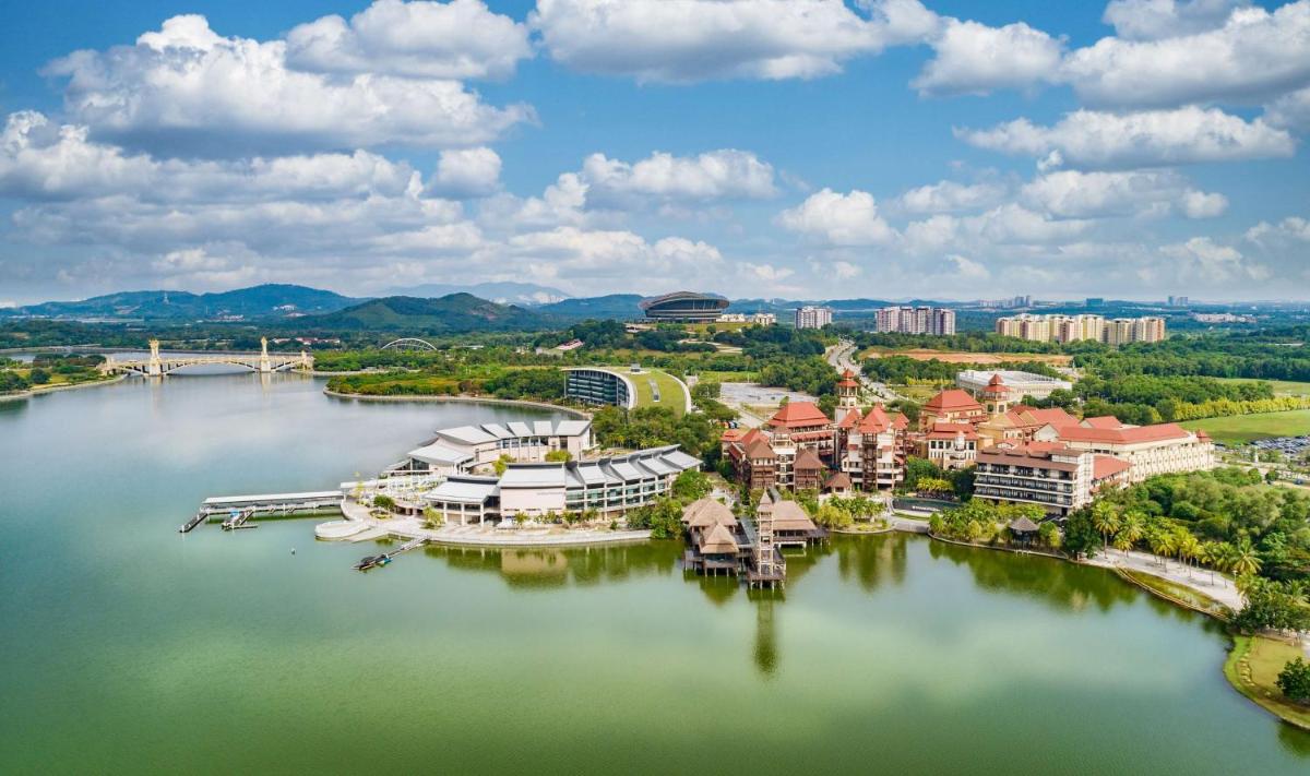 DoubleTree by Hilton Putrajaya Lakeside - Hizvo