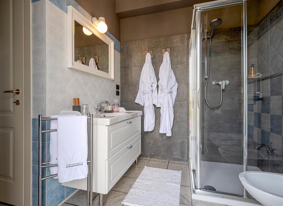 La Rosa Gialla Bio Apartments & rooms - Housity