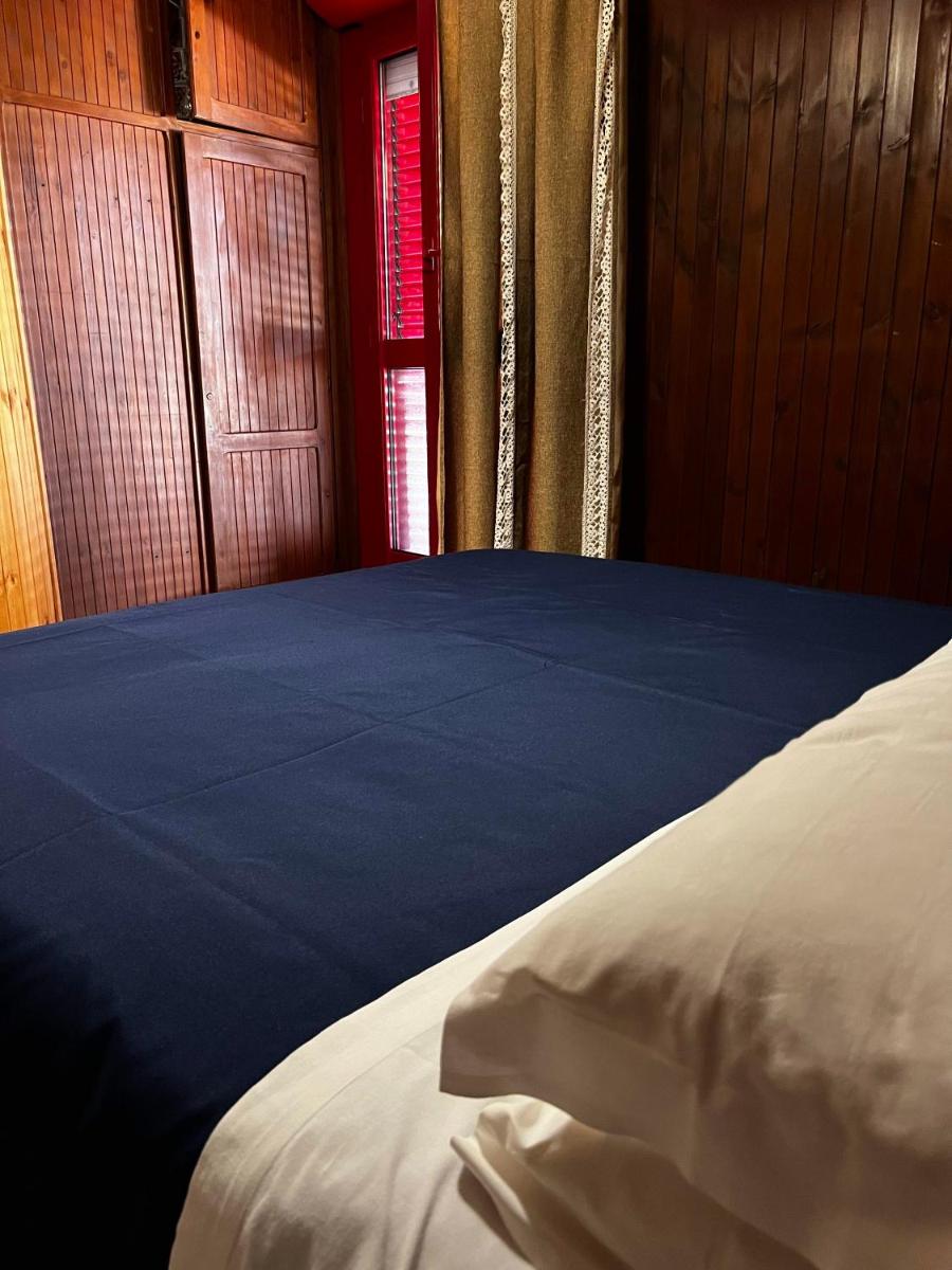 Bed 100s - Housity