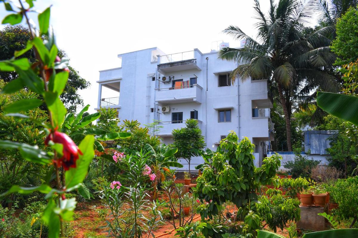 Sizzling Inn Pondy - Housity