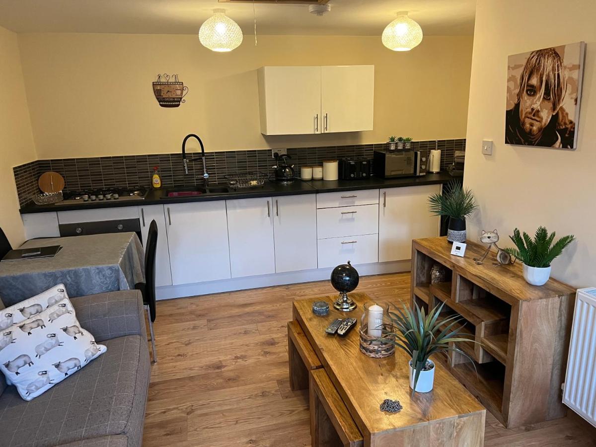 bailiffs cottage annex - Housity