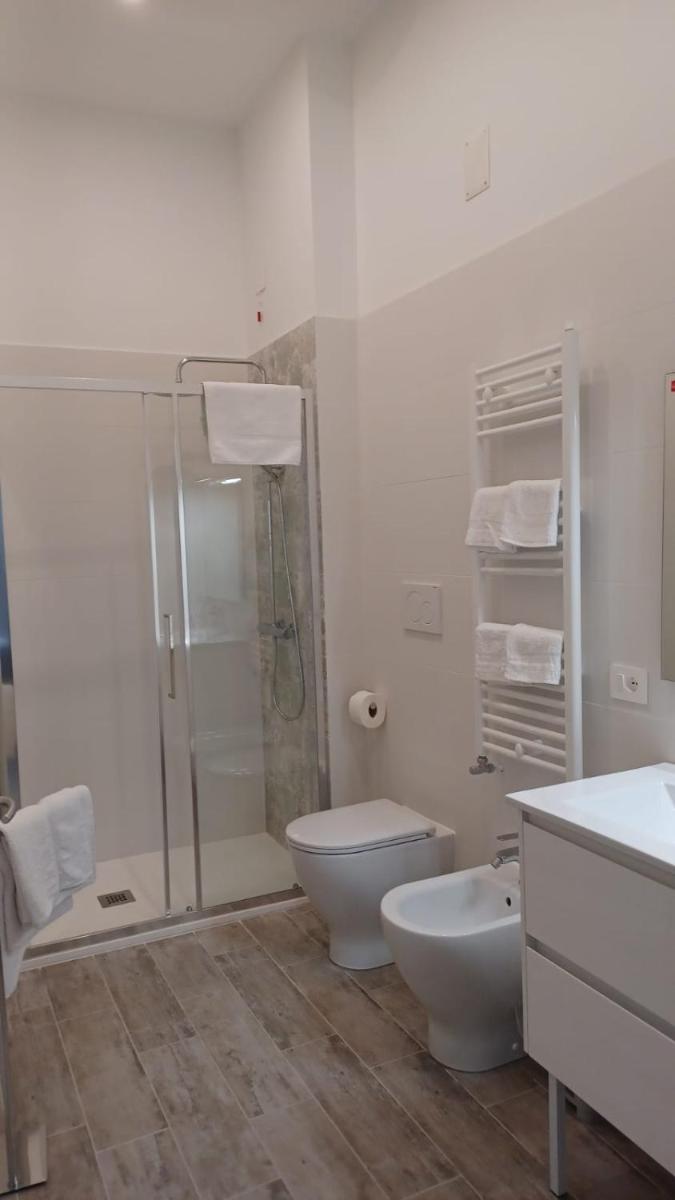 CARLO DI BORBONE - Casa Vacanze- - Housity