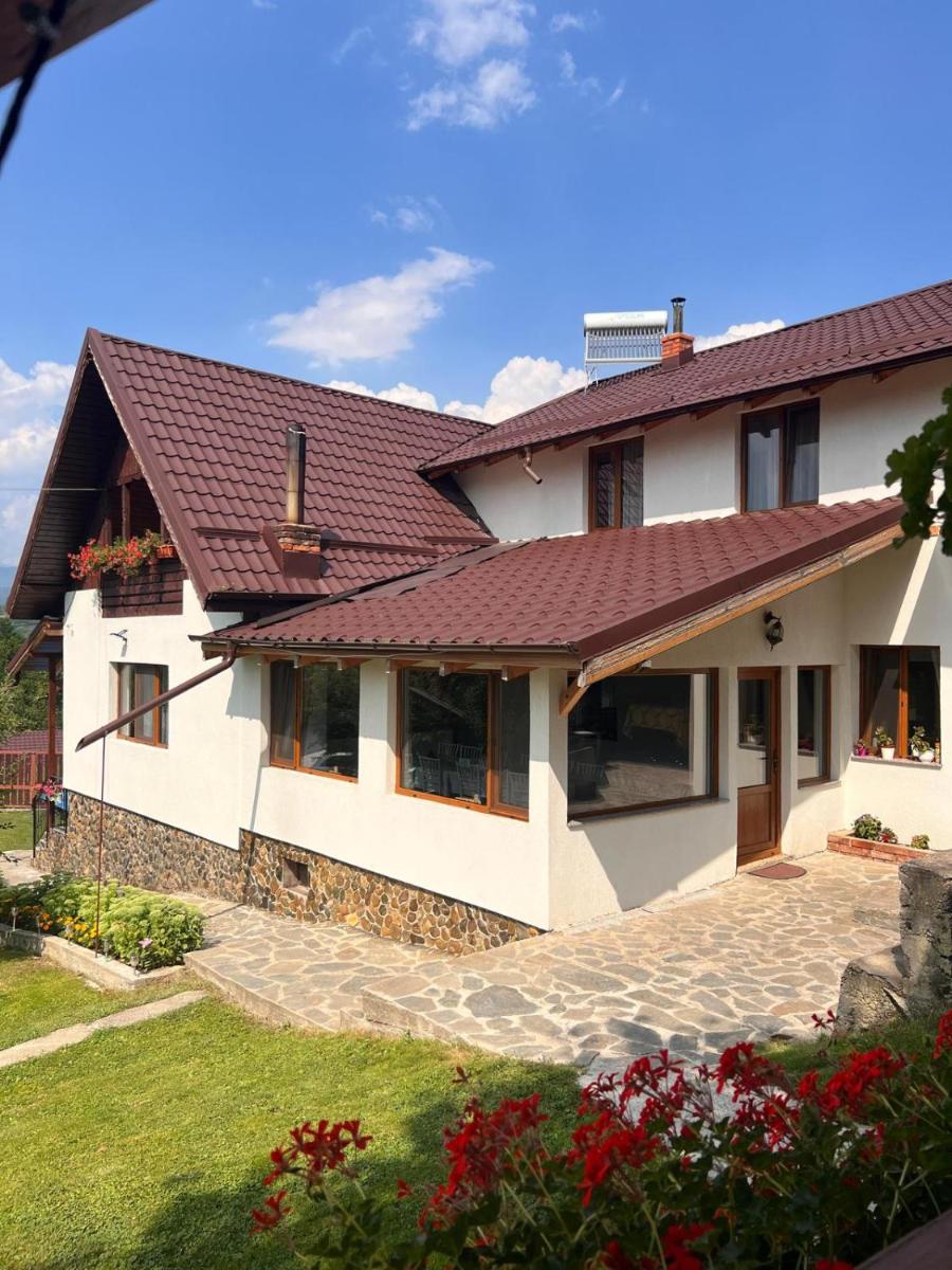 Pensiunea Poiana Luminoasă - Housity