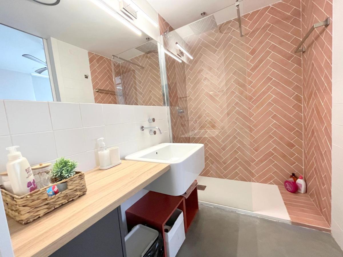 Precioso estudio en Barajas, a un paso del Metro - Housity