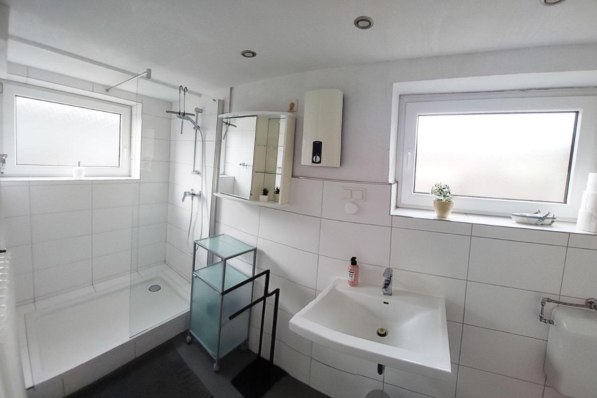 Apartment Meerbusch - Housity