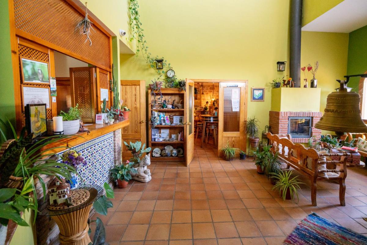 Hotel Rural Familiar Almirez-Alpujarra - Housity