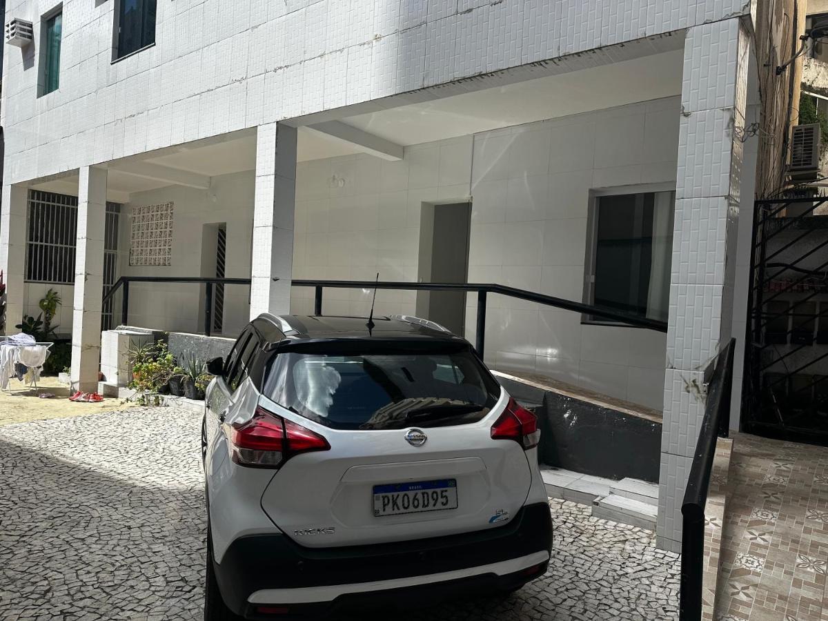 DerSalvador Emporio Barra Studios - Housity