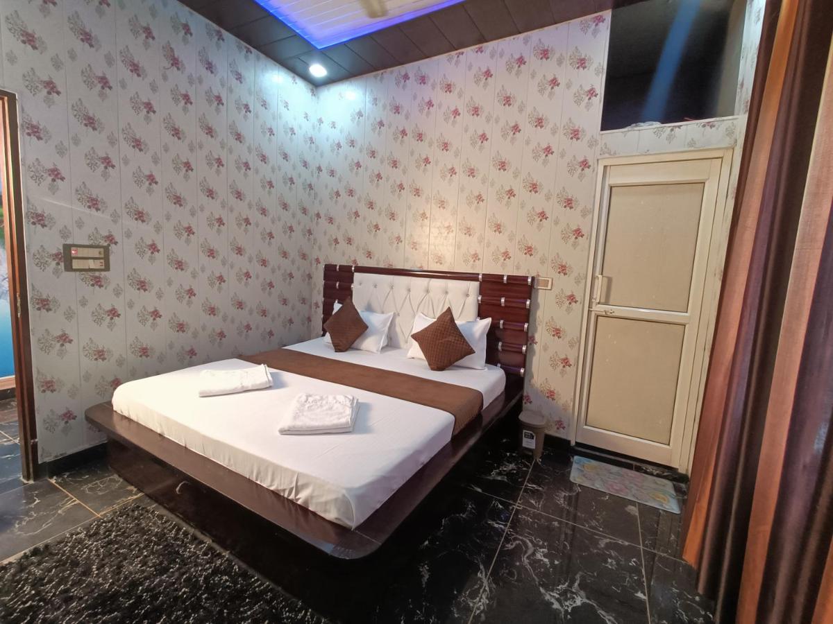 NK Residency & Guest House - Housity